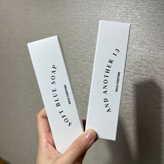 멈칫(MUMCHIT) 넥퍼퓸 NECKPERFUME 2가지 향 — 5점을 준 리뷰어가 2021년 11월 올린 사용 사진
