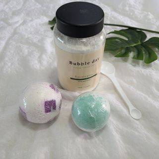 버블데이 아로마/과일 거품 입욕제 — 5점을 준 리뷰어가 2021년 7월 올린 사용 사진