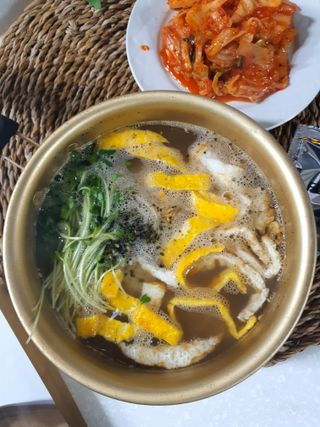 [한면원] 잔치국수 2인분 — 5점을 준 리뷰어가 2023년 3월 올린 사용 사진
