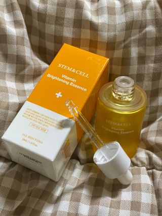 체르엠 스템앤셀 비타민 브라이트닝 에센스 30ml 1개 — 5점을 준 리뷰어가 2021년 12월 올린 사용 사진