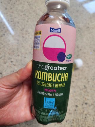 더그레잇티 콤부차 [매일유업] 더그레잇티 44kcal 콤부차 300ml *12개입 (오리지널 6개+베리리치 6개) — 2점을 준 리뷰어가 2023년 8월 올린 사용 사진