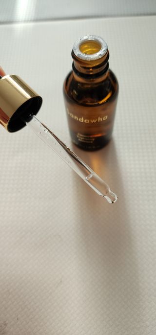 스킨큐어 산다화 비타민c 화이트닝 에센스 30ml — 5점을 준 리뷰어가 2023년 10월 올린 사용 사진