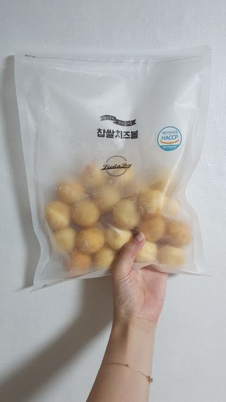 Dog&Ball 독앤볼 [Dog&Ball] 미니찹쌀볼도그 찹쌀치즈볼 — 3점을 준 리뷰어가 2021년 9월 올린 사용 사진
