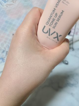 UVX 퀀텀 비너스 맑은 톤업 선세럼 — 5점을 준 리뷰어가 2024년 2월 올린 사용 사진