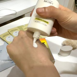 아이레시피 모이스트터치 스포츠 선밀크 50ml (SPF50+ PA+++) — 5점을 준 리뷰어가 2023년 6월 올린 사용 사진