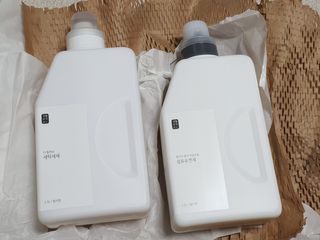 [생활공작소] 섬유유연제 + 세탁세제 1.5L 릴리향 — 4.5점을 준 리뷰어가 2021년 2월 올린 사용 사진