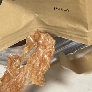 [보헤리] 국내산 강아지 육포간식 바삭 64 2종 — 5점을 준 리뷰어가 2022년 3월 올린 사용 사진