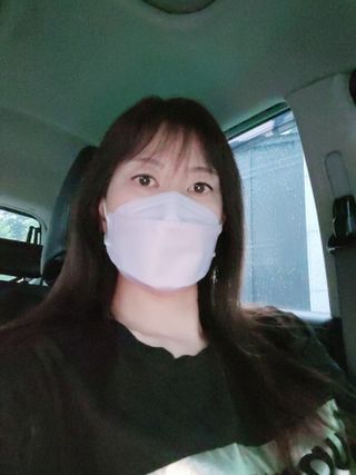 [이지아 마스크] 애니가드 더솔루션마스크 KF80 대형 컬러 4종 — 5점을 준 리뷰어가 2021년 6월 올린 사용 사진
