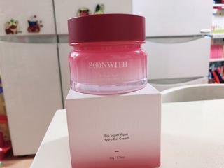 SOONWITH 바이오 수퍼 아쿠아 하이드로 젤 크림 — 5점을 준 리뷰어가 2021년 5월 올린 사용 사진