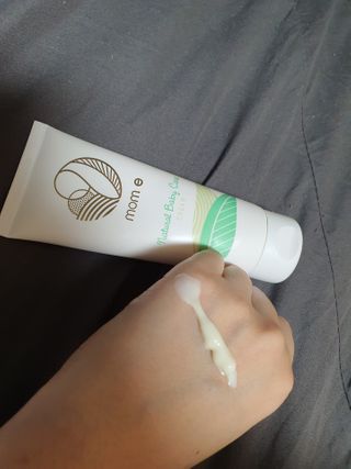 mom e 맘이 내추럴 베이비 케어 크림+바디오일 — 4.5점을 준 리뷰어가 2021년 1월 올린 사용 사진