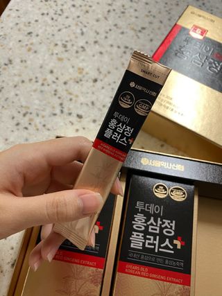 서울약사신협_투데이홍삼정플러스스틱_10g x 30포 — 5점을 준 리뷰어가 2020년 12월 올린 사용 사진