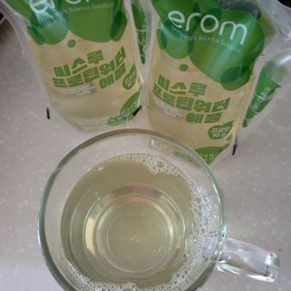 이롬 씨스루 프로틴워터 사과, 자몽 200ml x 12입 — 5점을 준 리뷰어가 2022년 9월 올린 사용 사진