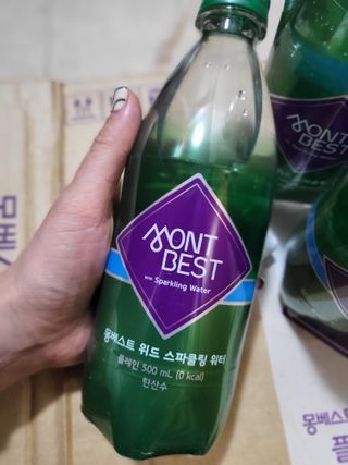 몽베스트 Montbest with Sparkling water Plain 20병 — 4점을 준 리뷰어가 2022년 11월 올린 사용 사진