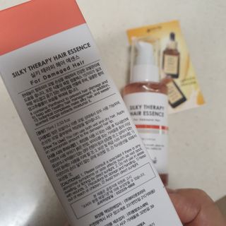 썸헤어 / SUMHAIR 썸헤어 실키 테라피 헤어 에센스 — 4점을 준 리뷰어가 2021년 4월 올린 사용 사진