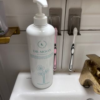 [닥터문] 센텔라 시카케어 화이트머스크 바디워시 1000ml — 5점을 준 리뷰어가 2023년 6월 올린 사용 사진