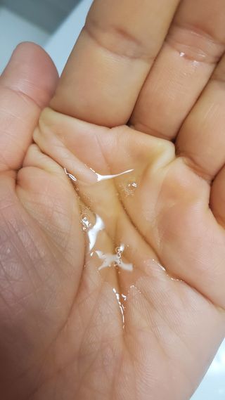 스킨큐어 산다화 순한 클렌징 동백 오일 200ml — 5점을 준 리뷰어가 2023년 5월 올린 사용 사진