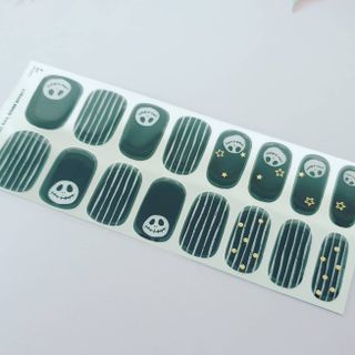 데싱디바 글레이즈 할로윈 네일_5종 중 택1 — 5점을 준 리뷰어가 2021년 10월 올린 사용 사진