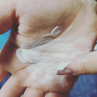 [베러오리진] 무화과 크리미 딥 폼 클렌저/피부 노폐물 & 미세먼지 99 세정 인증 민감성 피부 무자극 인증 — 4점을 준 리뷰어가 2021년 11월 올린 사용 사진