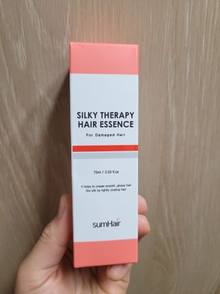 썸헤어 / SUMHAIR 썸헤어 실키 테라피 헤어 에센스 — 5점을 준 리뷰어가 2021년 4월 올린 사용 사진