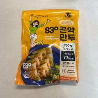 (주)성경순만두 곤약만두.콘치즈만두,삼각당면만두,당면 야끼만두,대구전통 납작만두,떡뽁이 매콤소스,달콤소스 — 5점을 준 리뷰어가 2023년 4월 올린 사용 사진