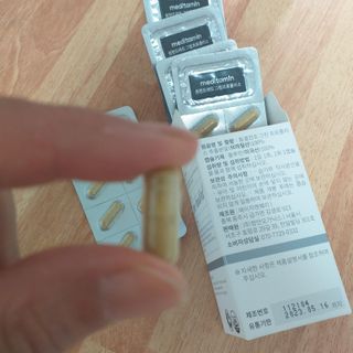 메디타민 원헌드레드 그린프로폴리스 — 5점을 준 리뷰어가 2021년 10월 올린 사용 사진