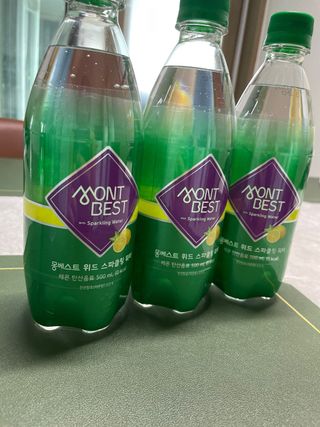 몽베스트 Montbest with Sparkling water Lemon OR Lime 20병(랜덤) — 5점을 준 리뷰어가 2022년 6월 올린 사용 사진