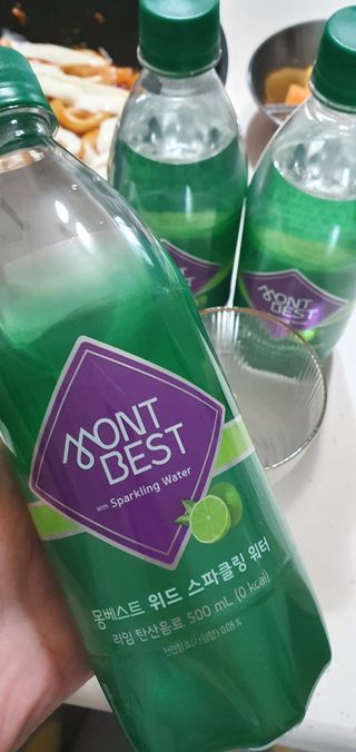 몽베스트 Montbest with Sparkling water Lime20병 — 5점을 준 리뷰어가 2021년 10월 올린 사용 사진
