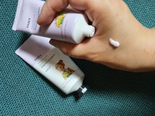 파시 FASCY 高保湿ハンドクリーム40ml+80ml セット — 5점을 준 리뷰어가 2021년 5월 올린 사용 사진
