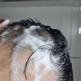 딸로 맥주효모 두피스케일러 / 각질&노폐물 타파 두피 딥-클렌징 — 5점을 준 리뷰어가 2024년 2월 올린 사용 사진