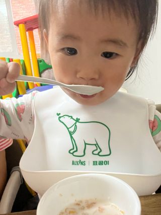 씨알푸드 씨알로 그래놀라 2종 후르츠+크랜베리 아몬드 — 4.5점을 준 리뷰어가 2022년 7월 올린 사용 사진