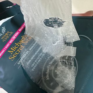 미카엘의 시크릿 노트 Chapter 1. 뷰티 밤 마스크 2box(1box,5매) — 4.5점을 준 리뷰어가 2022년 10월 올린 사용 사진