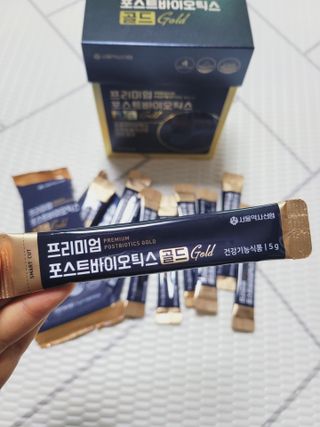 서울약사신협_프리미엄포스트바이오틱스골드_5g x 50포 — 3점을 준 리뷰어가 2021년 3월 올린 사용 사진
