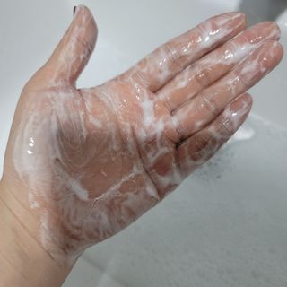 모두발라 마이크로 비타캡슐 탈모샴푸 — 5점을 준 리뷰어가 2021년 12월 올린 사용 사진