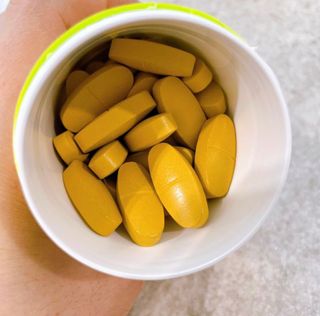 Swisse 스위스 고함량 밀크씨슬 35,000mg 60정 — 5점을 준 리뷰어가 2021년 11월 올린 사용 사진