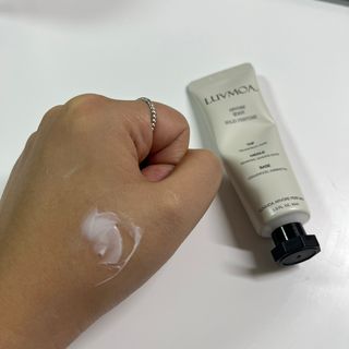 러브모아 향수 고체향수 승무원 고체향수 바르는 향수 니치향수 도손 우드세이지 앤 씨솔트 — 5점을 준 리뷰어가 2022년 12월 올린 사용 사진