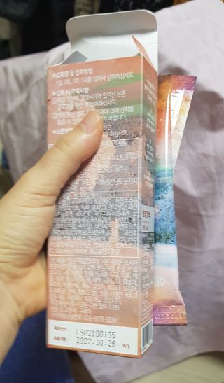 엘리샤코이 아임얼라이브 콤부차 콜라겐 506 스틱젤리 패션프루트 — 5점을 준 리뷰어가 2021년 7월 올린 사용 사진