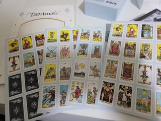 워터멜론컴퍼니 배우지 않고서도 할 수 있는 세상에 없던 셀프 타로카드 / 타로메이트 — 5점을 준 리뷰어가 2022년 12월 올린 사용 사진