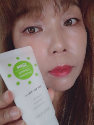 메타포레 12PM  카밍 선스크린 — 5점을 준 리뷰어가 2021년 8월 올린 사용 사진