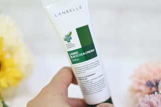 랑벨 랑바이오 블랙 시카 크림 50ml(블랙비 프로폴리스, 시카 4종, 판테놀 10 함유) — 5점을 준 리뷰어가 2022년 4월 올린 사용 사진