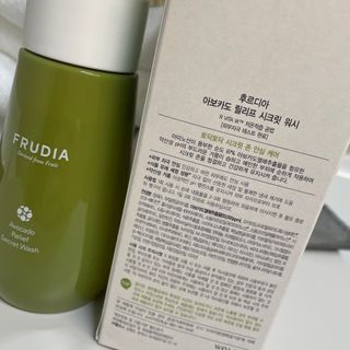 [후르디아] 아보카도 약산성 비건 여성 청결제 — 5점을 준 리뷰어가 2022년 3월 올린 사용 사진
