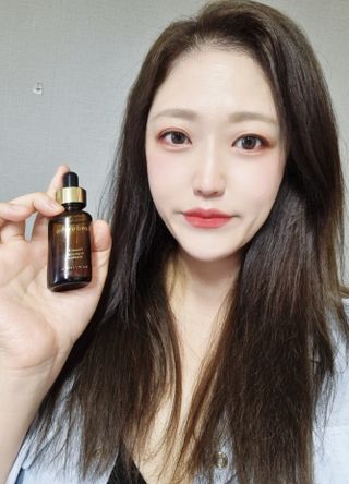 스킨큐어 산다화 비타민c 화이트닝 에센스 30ml — 5점을 준 리뷰어가 2023년 8월 올린 사용 사진