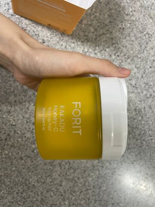 [포잇] 카카두허니씨 미백 톤업패드 190ml 60매 *1개 — 4.5점을 준 리뷰어가 2023년 1월 올린 사용 사진