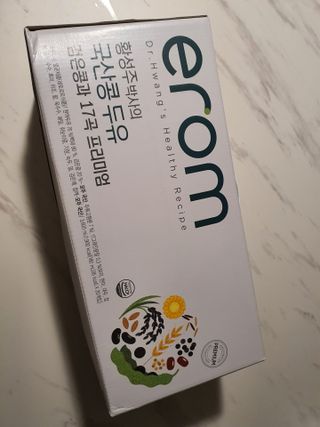 이롬 황성주 박사의 국산콩 두유 검은콩과 17곡 프리미엄 — 5점을 준 리뷰어가 2021년 5월 올린 사용 사진