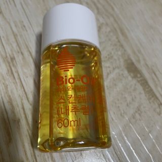 바이오오일 [바이오-오일] 스킨케어 오일 내추럴 60ml — 5점을 준 리뷰어가 2021년 11월 올린 사용 사진