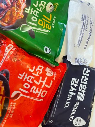 [푸딩팩토리] 떡볶이 베스트 2종_옛날 국물떡볶이 570g / 할매 기름 떡볶이  570g — 5점을 준 리뷰어가 2022년 5월 올린 사용 사진