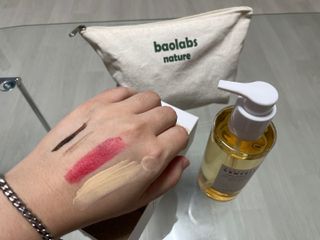 스킨1004 [SKIN1004] 마다가스카르 센텔라 라이트 클렌징 오일 200ml — 5점을 준 리뷰어가 2024년 7월 올린 사용 사진