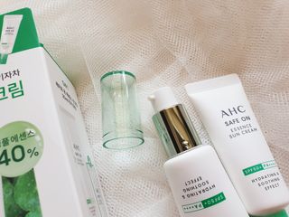 [AHC] 세이프온 에센스 선크림 올리브영 스페셜 증정 기획세트 — 5점을 준 리뷰어가 2022년 6월 올린 사용 사진
