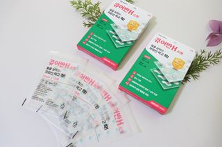 [큐어반H 스팟] 자외선 99프로 차단되는 스틱타입 스팟밴드(1팩 / 66매입) — 5점을 준 리뷰어가 2022년 11월 올린 사용 사진