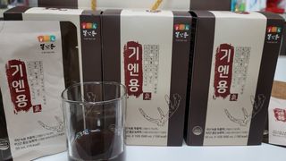 [몸엔용] 무더운 날씨에 국산녹용 기엔용으로 몸보신 50ml x 30포 — 5점을 준 리뷰어가 2021년 6월 올린 사용 사진