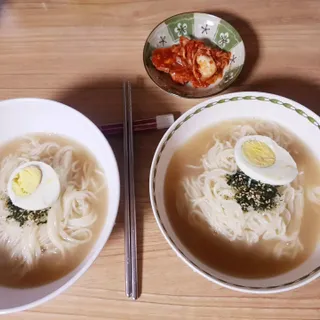 [한면원] 잔치국수 2인분 — 4점을 준 리뷰어가 2022년 7월 올린 사용 사진